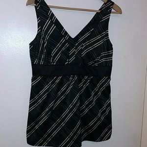 3/$20🌈New york & company empire waist top